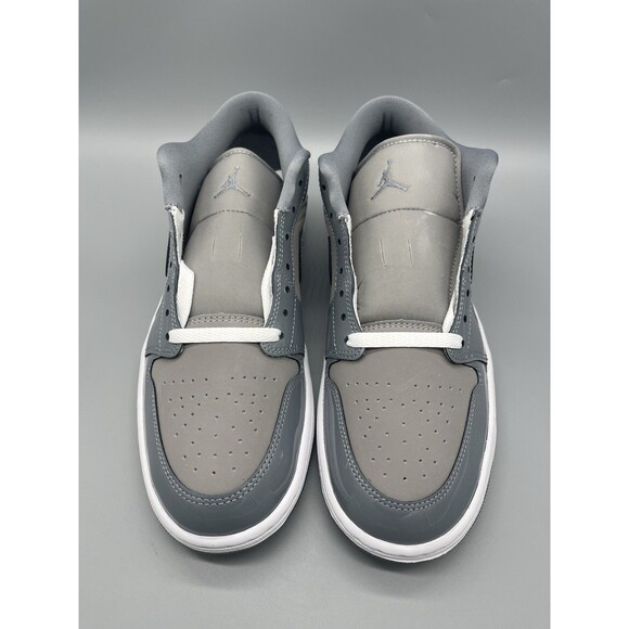 Athletic_Shoes